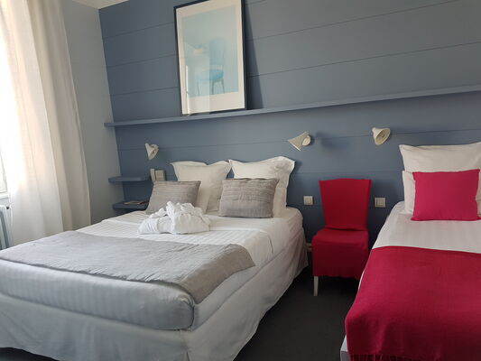 Chambre standard double ou triple vue village