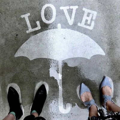 Vernissage famille Dessinons sous la pluie 10 avril.jpg