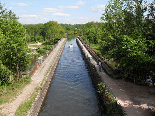 Branche_d'Épinal,_pont-canal_sur_la_Moselle_3.jpg