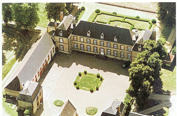 chateau de Montmarin.jpg