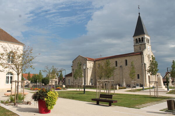 Virey-le-Grand-patrimoine-eglise-mairie-OT (1).JPG