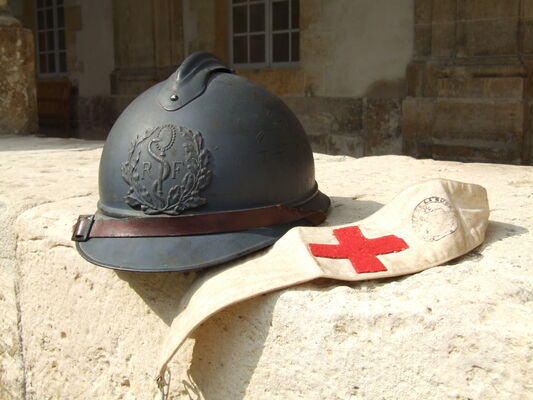 casque et brassard infirmier.JPG