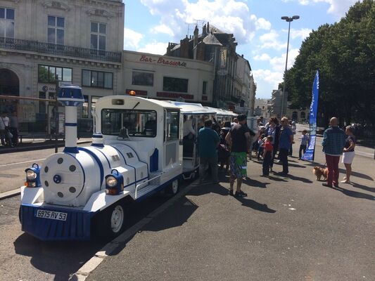 le patri train.jpg