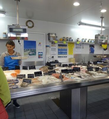 Poissonnerie-Chez-Manu-LOIX-2.jpg