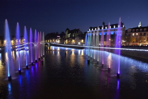 jets d'eau lumineux .jpg