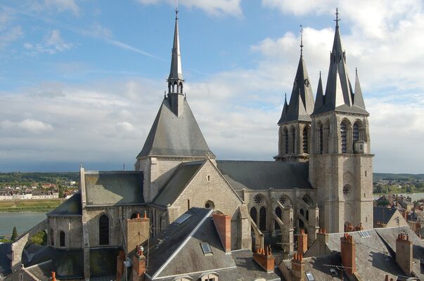Blois_Église_Saint-Nicolas.jpg