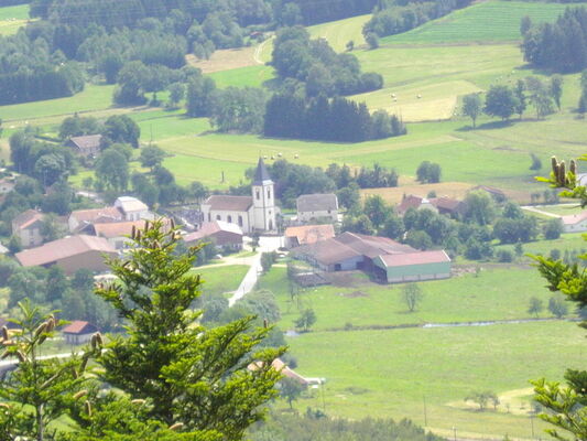 Village_de_la_houssiere.jpg