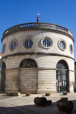 Halle Ronde Givry.JPG