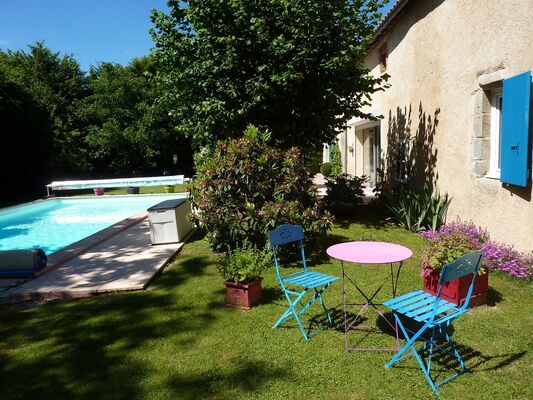 cerizay-chambre-dhotes-la-gondromiere-ext.jpg