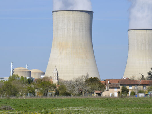 Centrale_nucleaire_Civaux.JPG