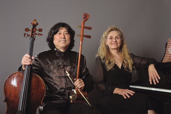 2395_Xuewen-Gao-avec-violoncelle-et-erhu-et-Marie-Boulenger-au-piano_photo-de-Rui-Moreira.jpg