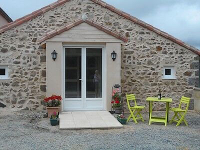 La Cachette-façade1-sit.jpg