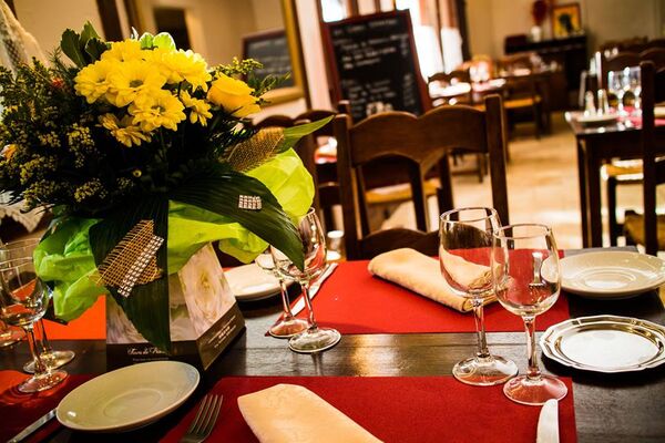 Les Vignes Blanches Restaurant2.jpg