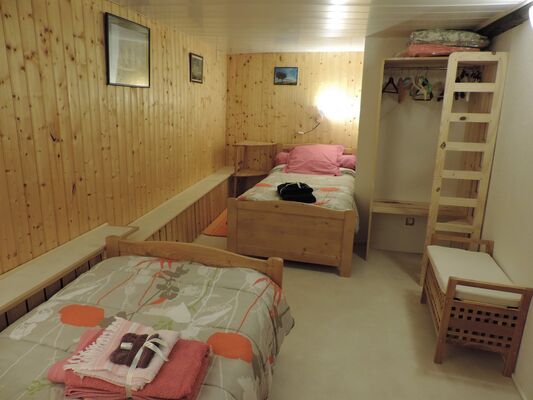 courlau-chambres-dhotes-le-gachignard-chambre2.jpg