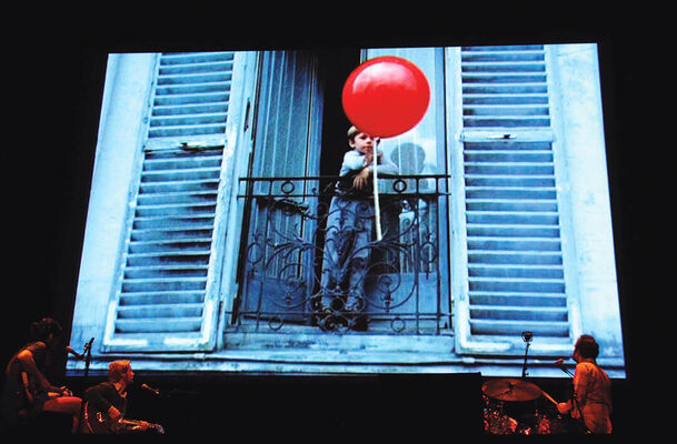 Ballon-rouge-9-03-15000007.jpg