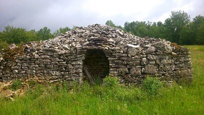 cabane-en-pierre-2.jpg