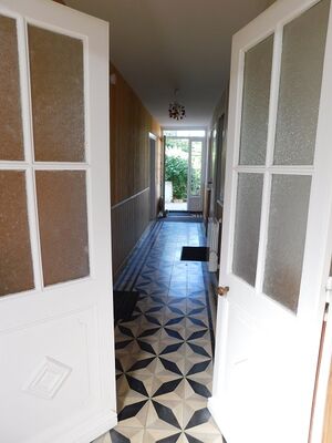 Entrée-couloir-maison-hotes-Saint-Clement4.jpg