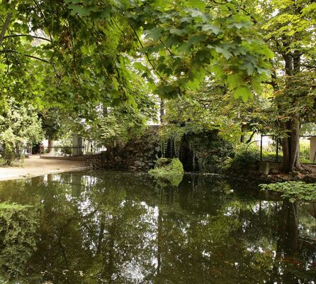 JARDIN DU ROCHER.JPG