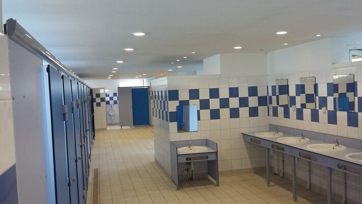 Sanitaires coté douche