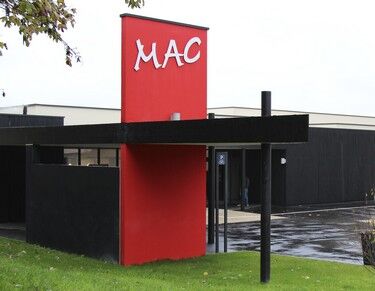 extérieur bât MAC sit.jpg
