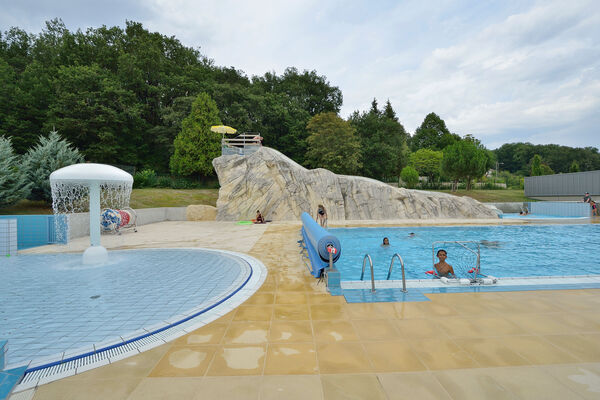 Piscine - Saint Savin ©Momentum Productions Mickaël Planes (20).jpg