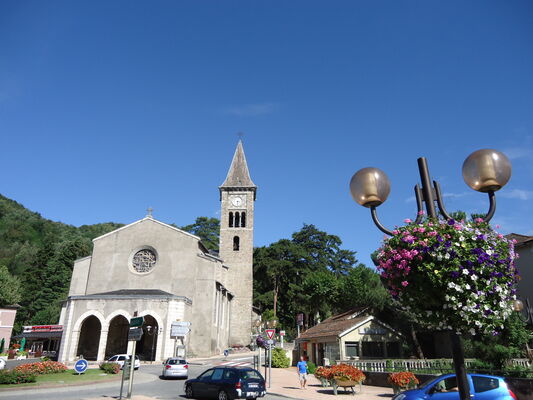 Ax-les-Thermes - Eglise.JPG