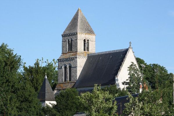 St-Lubin-clocher-sud-est.jpg