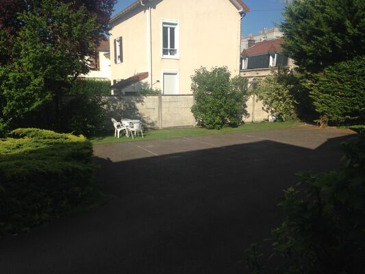 Places parking.JPG
