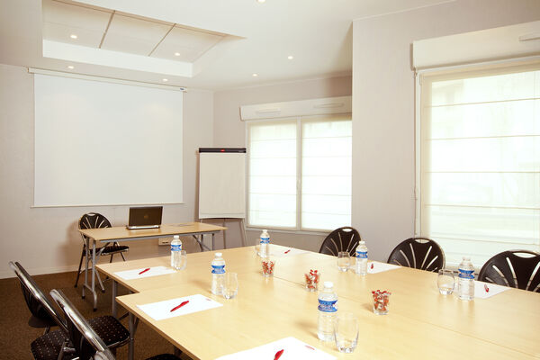 RH-Valenciennes_salle-reunion1_rodolphe-franchi_HD.jpg