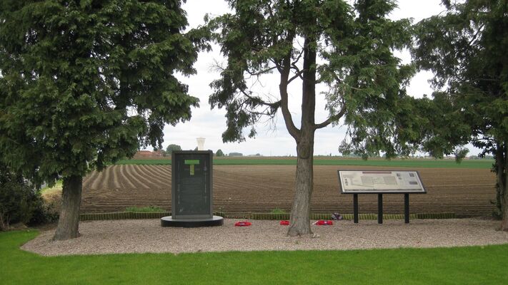 Monument des tunneliers Givenchy.jpg