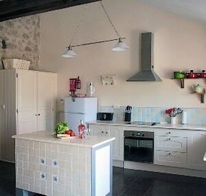 Neuvy Bouin-Binninière2-cuisine-sit.jpg