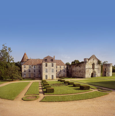 Abbaye de la Réau ©Noémi Brunet (5).jpg