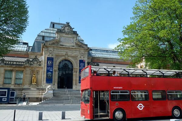valenciennes bus à impériale.jpg