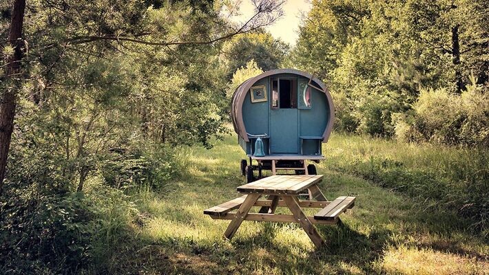 Camping-insolite-roulottes-chateaux-de-la-Loire.jpg