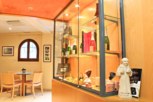 Champagne Cl de la Chapelle ©Clément Richez pour l'Office de tourisme de l'Agglomération de Reims (3).jpg