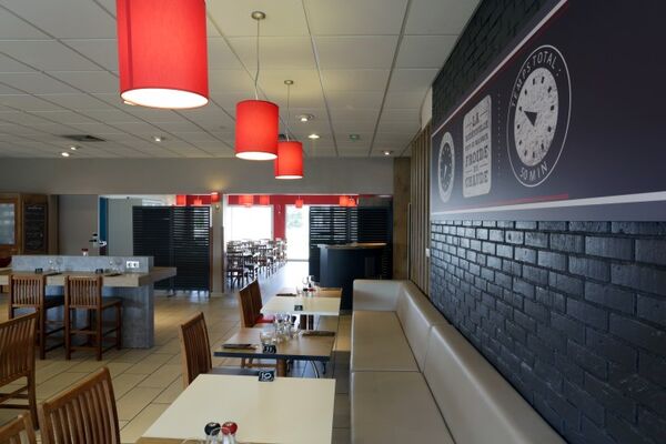 photo resto 3 ibis kitchen (Small).jpg