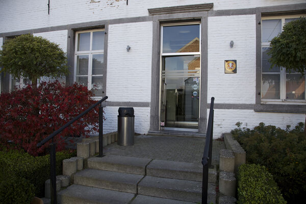 maxens-exterieur-mons.jpg