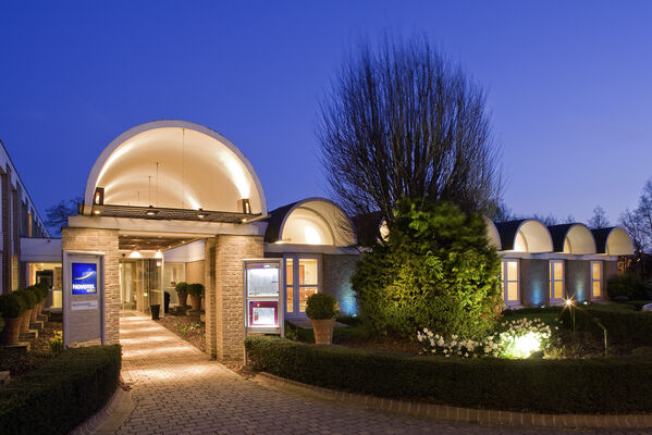 Valenciennes-Novotel-extérieur.jpg