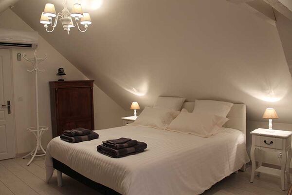 room1_1.jpg