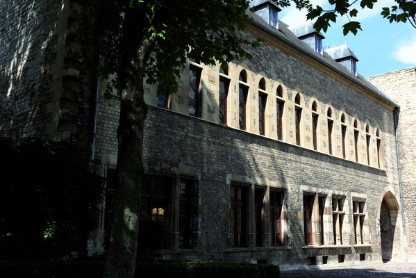 Demeure des Comtes, Cour intérieure-HD © Louis Téran 2009.jpg
