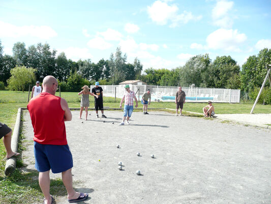 Camping - tournoi pétanque.jpg