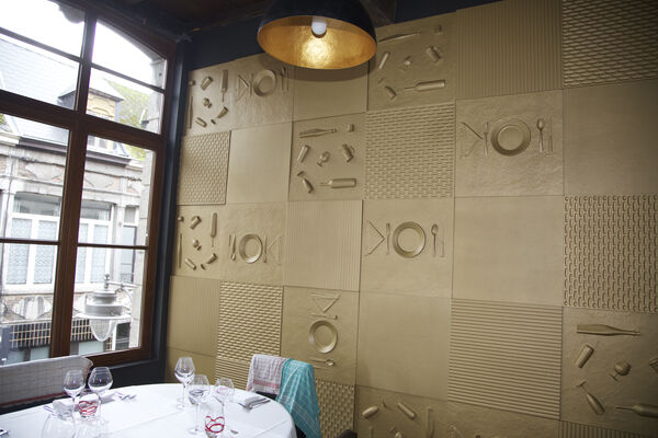 Latableduboucher-mur-Mons.jpg