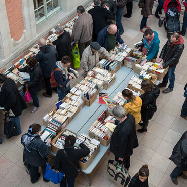 Braderie-bibliotheque-11mars-valenciennes-tourisme.jpg