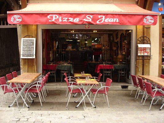Pizza st Jean - Terrasse.JPG