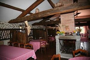 Chambroutet-auberge les fontaines.jpg