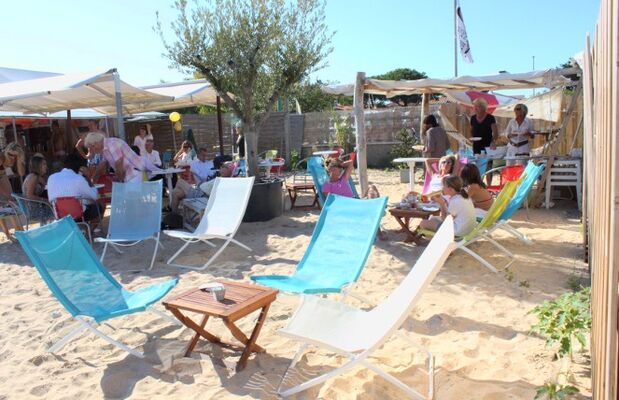 Reglisse Bar Sur La Plage De Rivedoux Cuisine