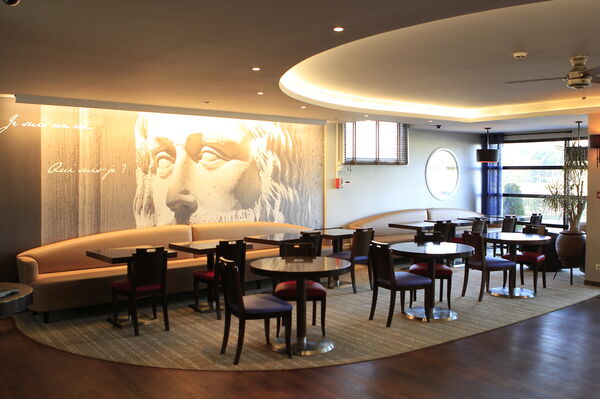 22.Lobby.JPG