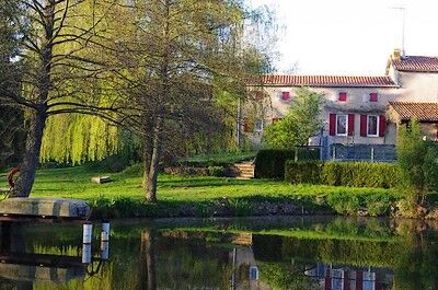 nueil-les-aubiers-moulin-de-buzenet-ext-sit.jpg