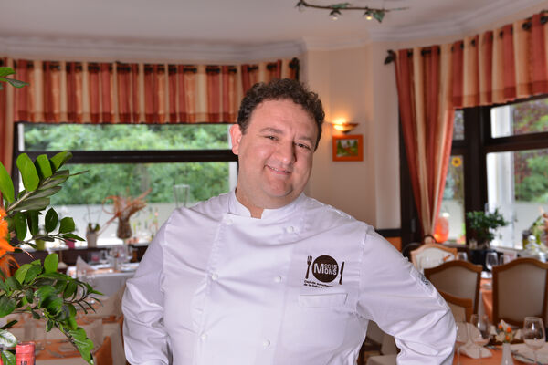 Cerf Blanc-chef.jpg