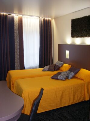 Valenciennes-Gd-Hôtel-chambre1.jpg